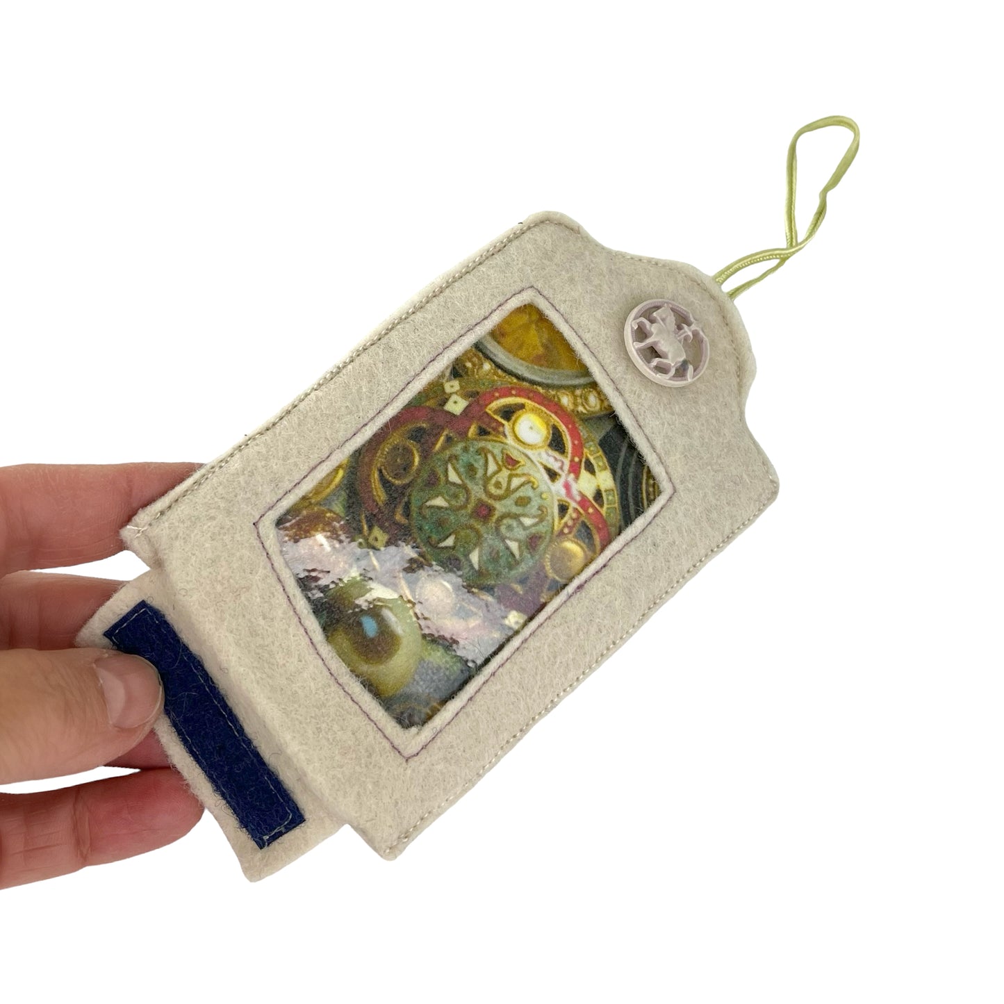 Ivory Felt Ornamental Hanging Frame- Antique Enamel Button