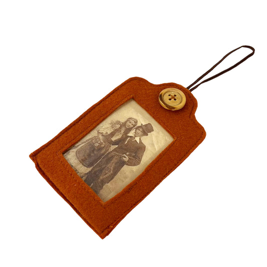Rust Felt Ornamental Hanging Frame - Gypsy Love Couple