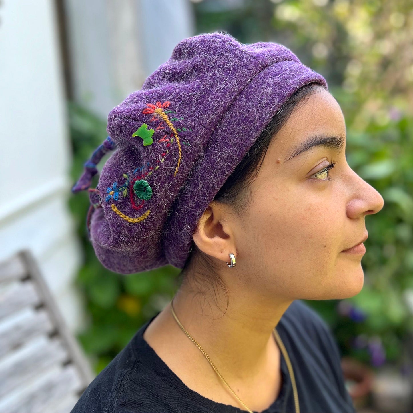 Purple Pumpkin Wool Knit Beret Tam Medium to Large Lime Button PPE3