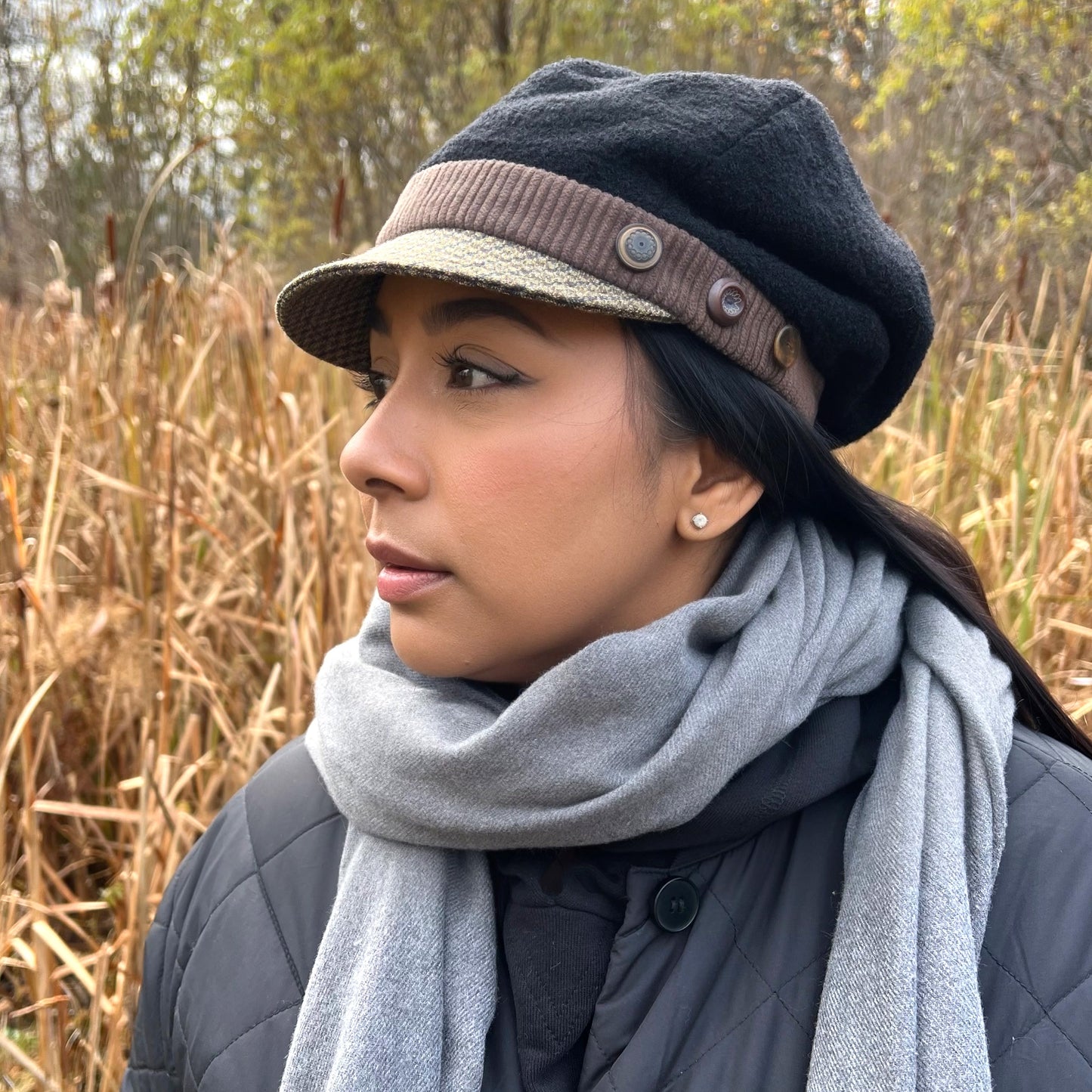 The Rowan Wool Bouclé Cap Medium Brown Band Plaid Peak