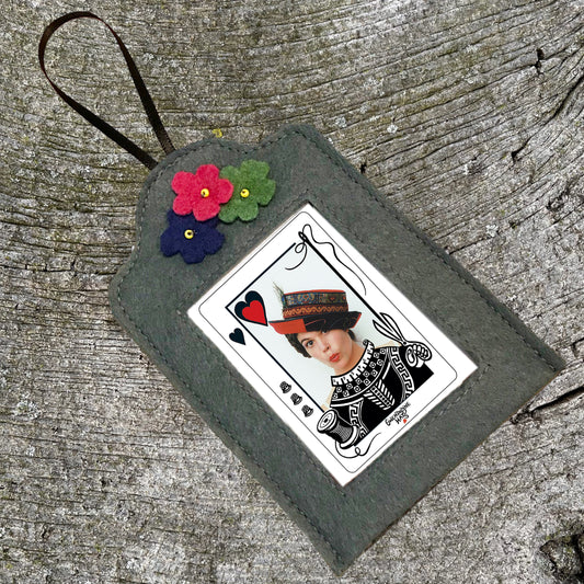 Ornamental Felt Frame Pattern and Tutorial