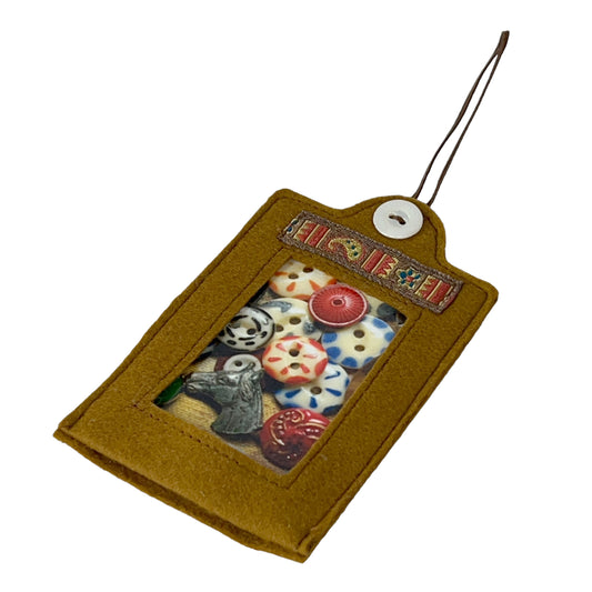 Gold Felt Ornamental Hanging Frame - Antique Horse Button